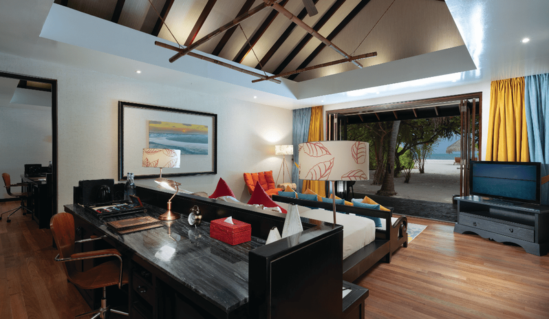 Two Bedroom Sunset Family Beach Villa, Desk